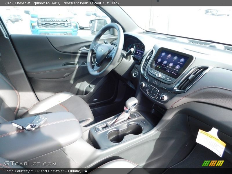 Iridescent Pearl Tricoat / Jet Black 2022 Chevrolet Equinox RS AWD