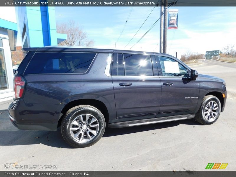 Dark Ash Metallic / Gideon/­Very Dark Atmosphere 2022 Chevrolet Suburban LT 4WD