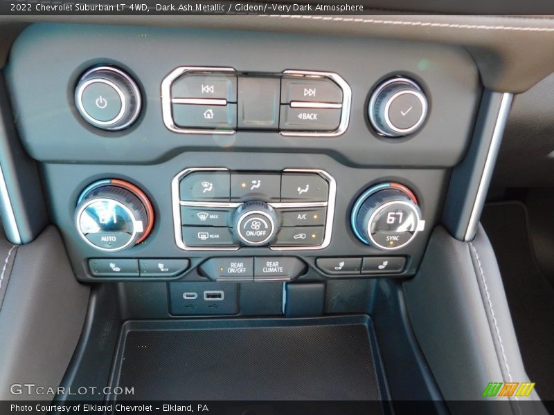 Dark Ash Metallic / Gideon/­Very Dark Atmosphere 2022 Chevrolet Suburban LT 4WD