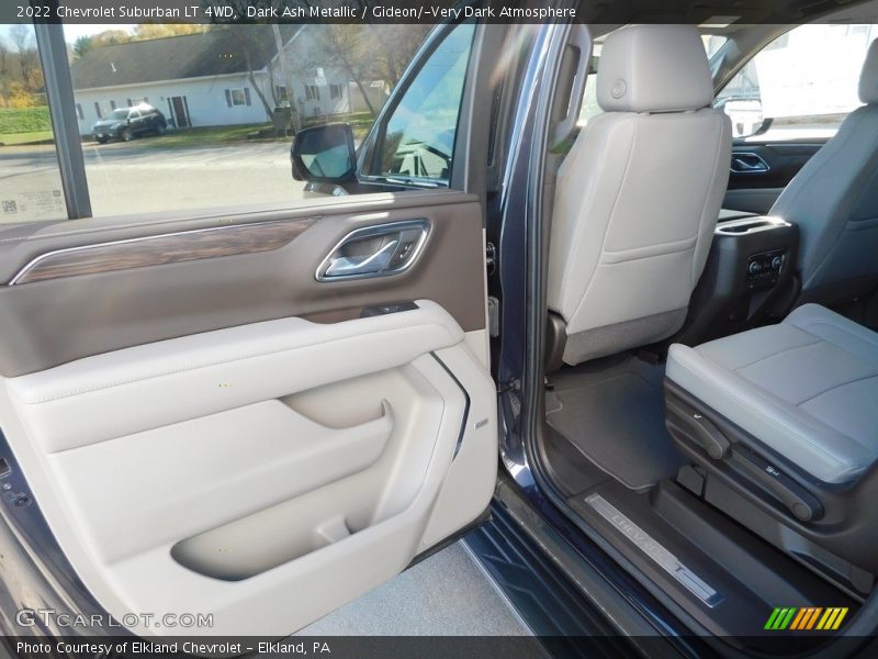 Dark Ash Metallic / Gideon/­Very Dark Atmosphere 2022 Chevrolet Suburban LT 4WD