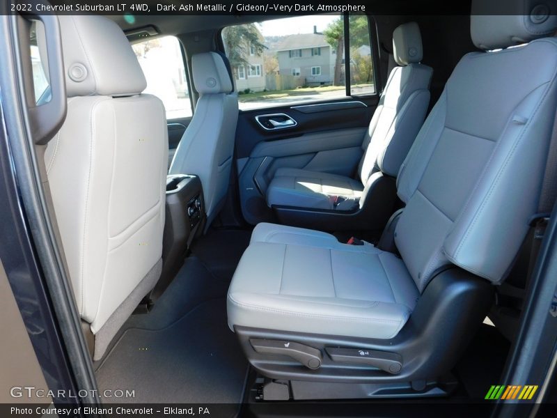 Dark Ash Metallic / Gideon/­Very Dark Atmosphere 2022 Chevrolet Suburban LT 4WD