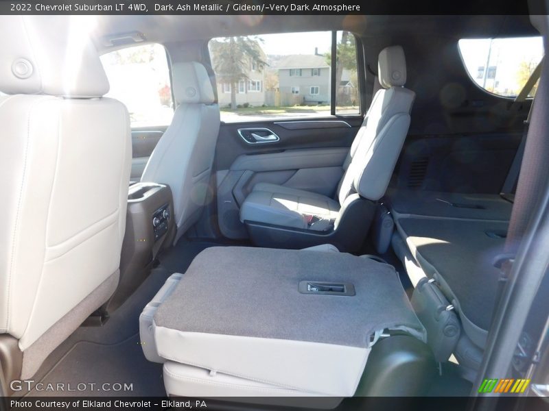 Dark Ash Metallic / Gideon/­Very Dark Atmosphere 2022 Chevrolet Suburban LT 4WD