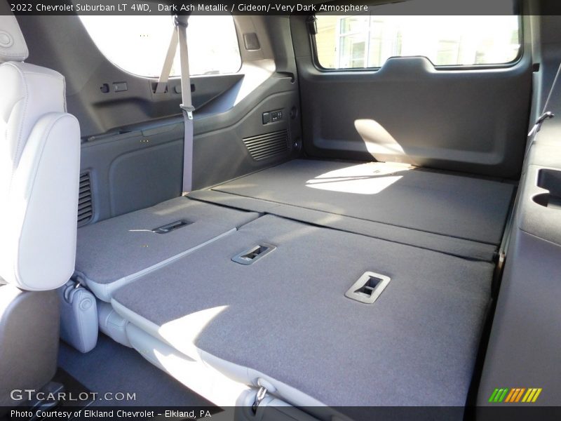 Dark Ash Metallic / Gideon/­Very Dark Atmosphere 2022 Chevrolet Suburban LT 4WD