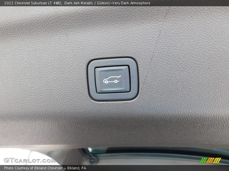 Dark Ash Metallic / Gideon/­Very Dark Atmosphere 2022 Chevrolet Suburban LT 4WD
