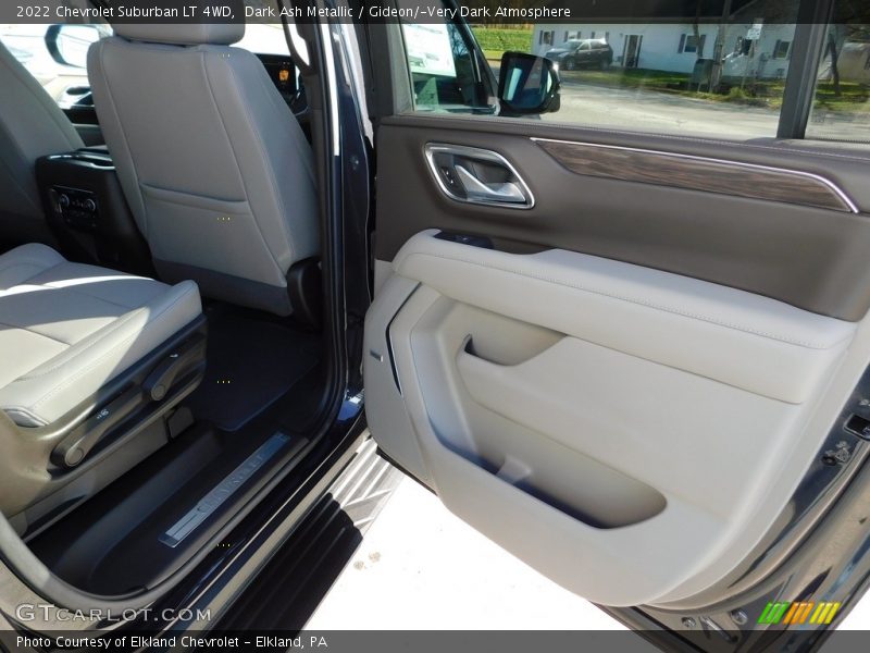 Dark Ash Metallic / Gideon/­Very Dark Atmosphere 2022 Chevrolet Suburban LT 4WD