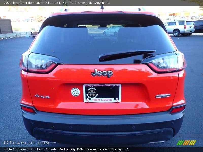 Spitfire Orange / Ski Gray/Black 2021 Jeep Cherokee Latitude Lux 4x4