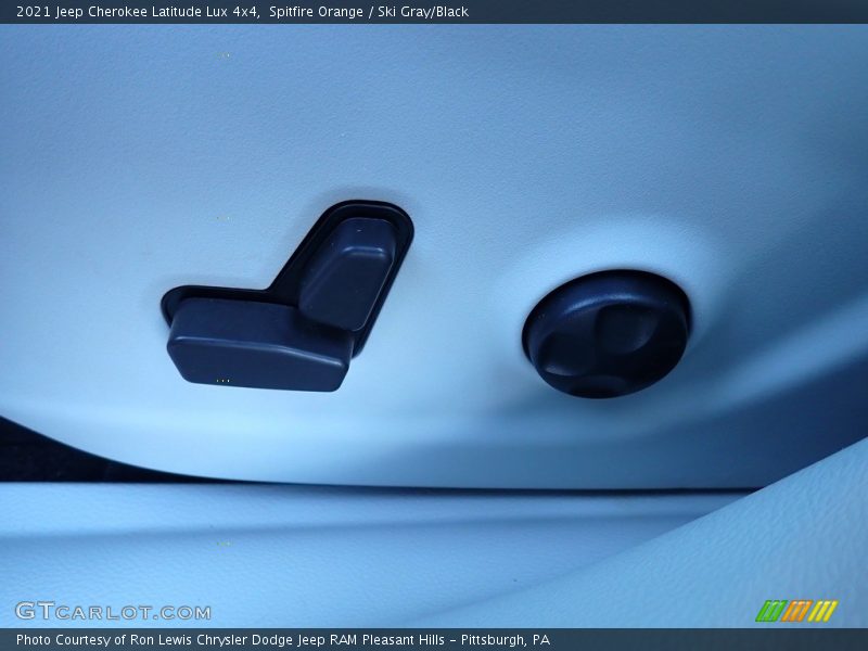 Spitfire Orange / Ski Gray/Black 2021 Jeep Cherokee Latitude Lux 4x4