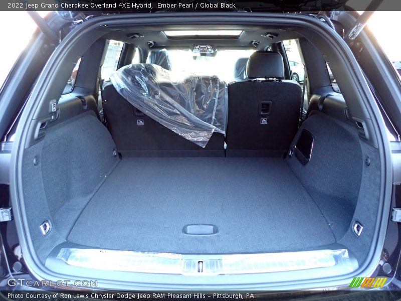  2022 Grand Cherokee Overland 4XE Hybrid Trunk