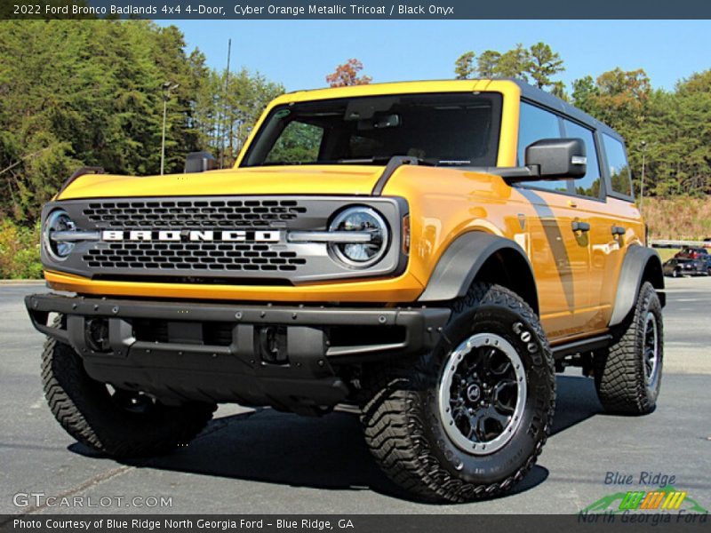 Cyber Orange Metallic Tricoat / Black Onyx 2022 Ford Bronco Badlands 4x4 4-Door