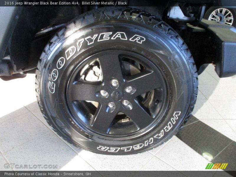  2016 Wrangler Black Bear Edition 4x4 Wheel