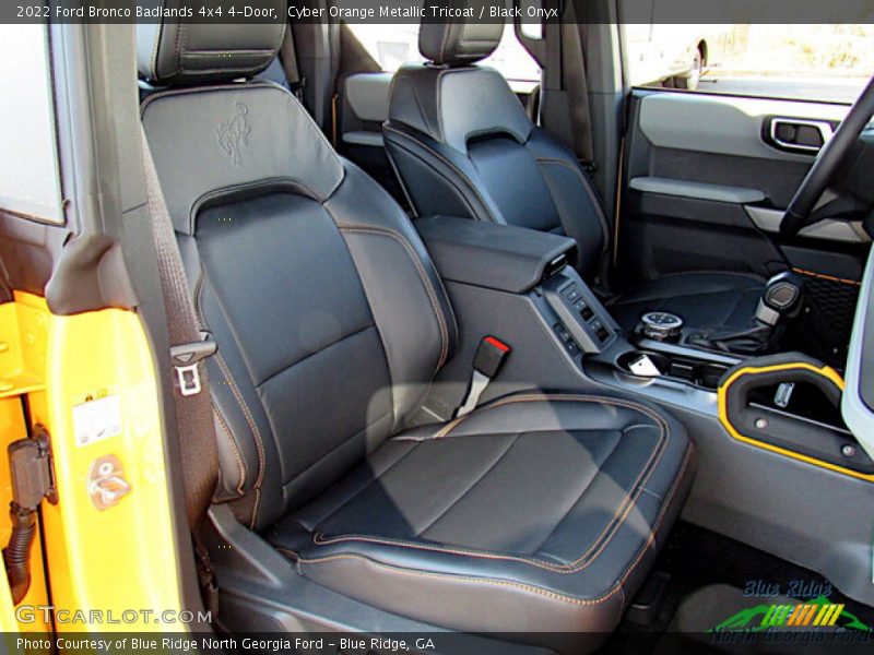 Cyber Orange Metallic Tricoat / Black Onyx 2022 Ford Bronco Badlands 4x4 4-Door