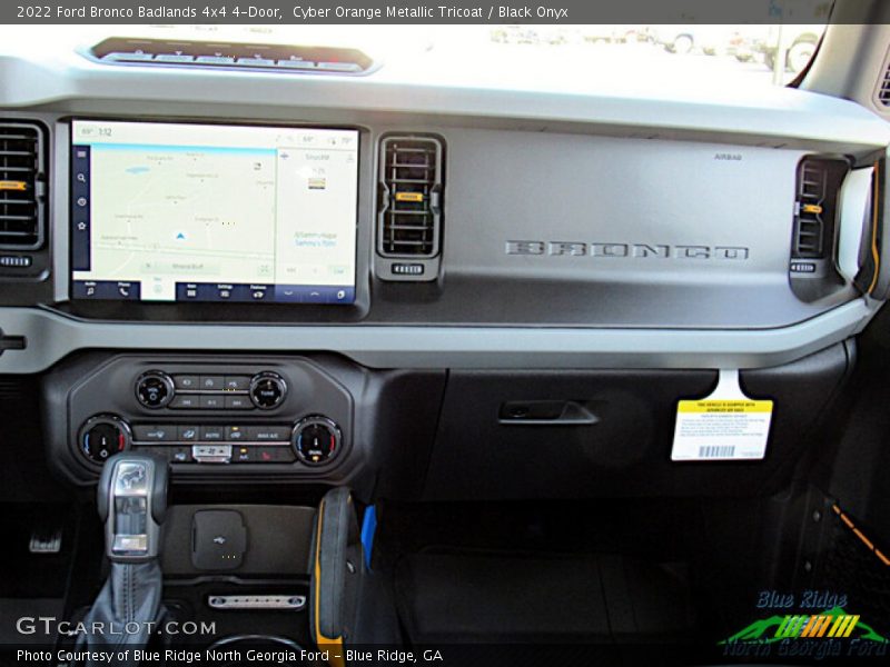 Cyber Orange Metallic Tricoat / Black Onyx 2022 Ford Bronco Badlands 4x4 4-Door