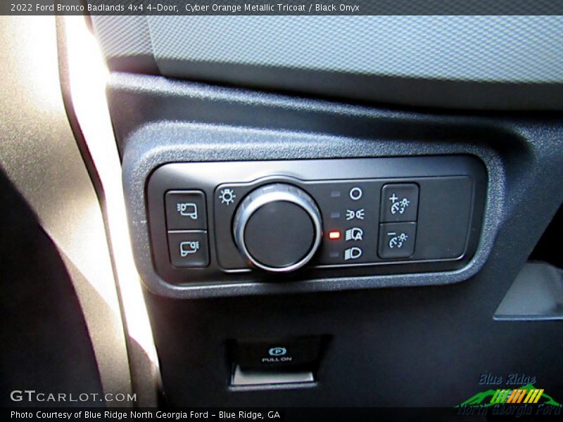 Cyber Orange Metallic Tricoat / Black Onyx 2022 Ford Bronco Badlands 4x4 4-Door