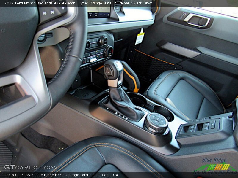 Cyber Orange Metallic Tricoat / Black Onyx 2022 Ford Bronco Badlands 4x4 4-Door