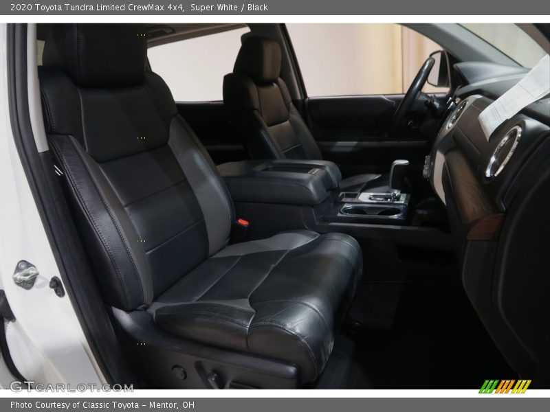 Super White / Black 2020 Toyota Tundra Limited CrewMax 4x4