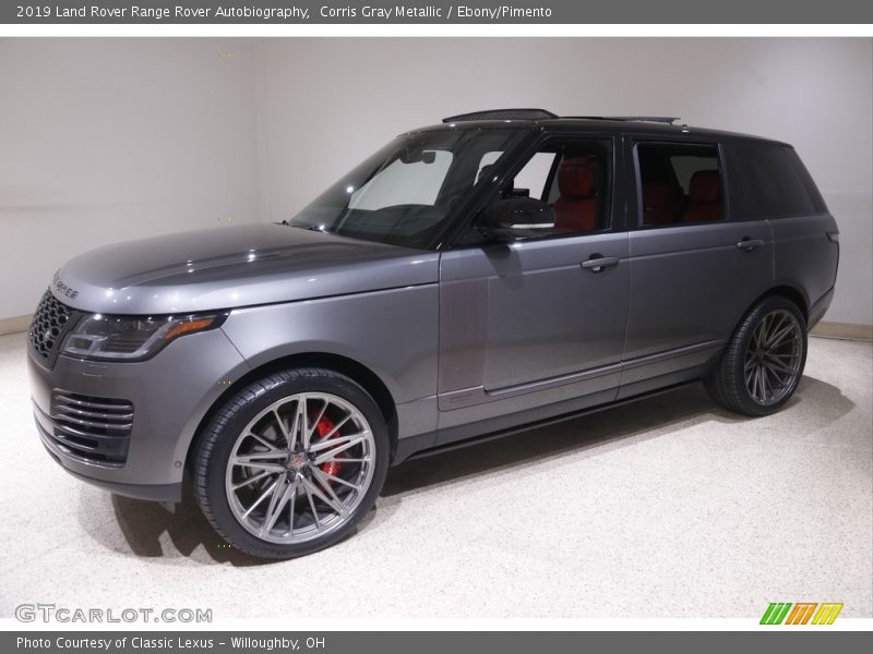 Front 3/4 View of 2019 Range Rover Autobiography