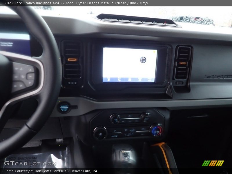 Cyber Orange Metallic Tricoat / Black Onyx 2022 Ford Bronco Badlands 4x4 2-Door