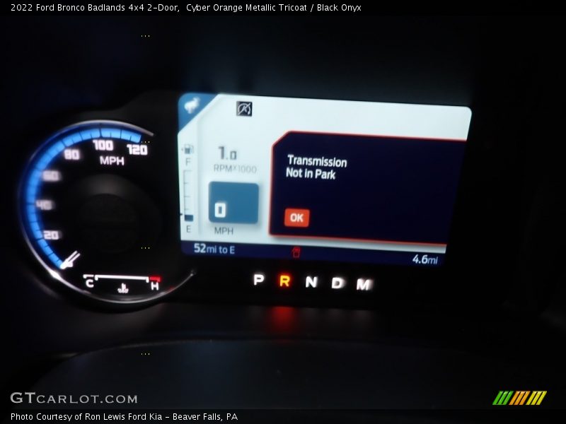 Cyber Orange Metallic Tricoat / Black Onyx 2022 Ford Bronco Badlands 4x4 2-Door