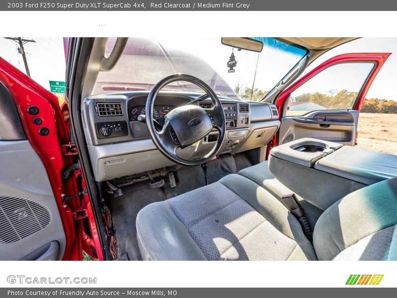 Front Seat of 2003 F250 Super Duty XLT SuperCab 4x4