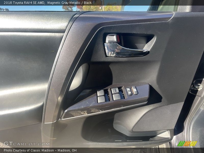 Magnetic Gray Metallic / Black 2018 Toyota RAV4 SE AWD