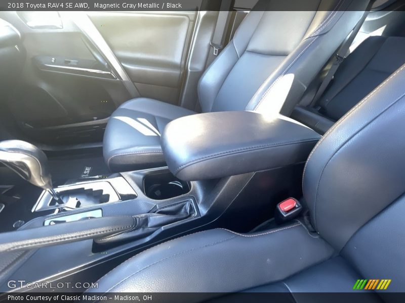 Magnetic Gray Metallic / Black 2018 Toyota RAV4 SE AWD