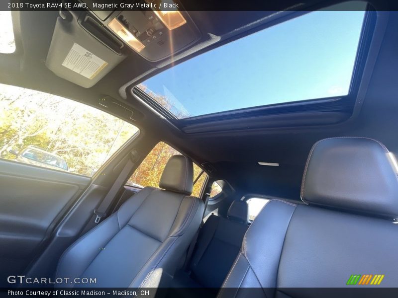 Magnetic Gray Metallic / Black 2018 Toyota RAV4 SE AWD