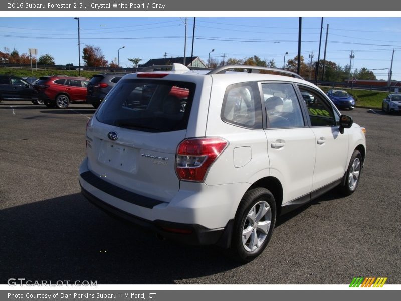 Crystal White Pearl / Gray 2016 Subaru Forester 2.5i