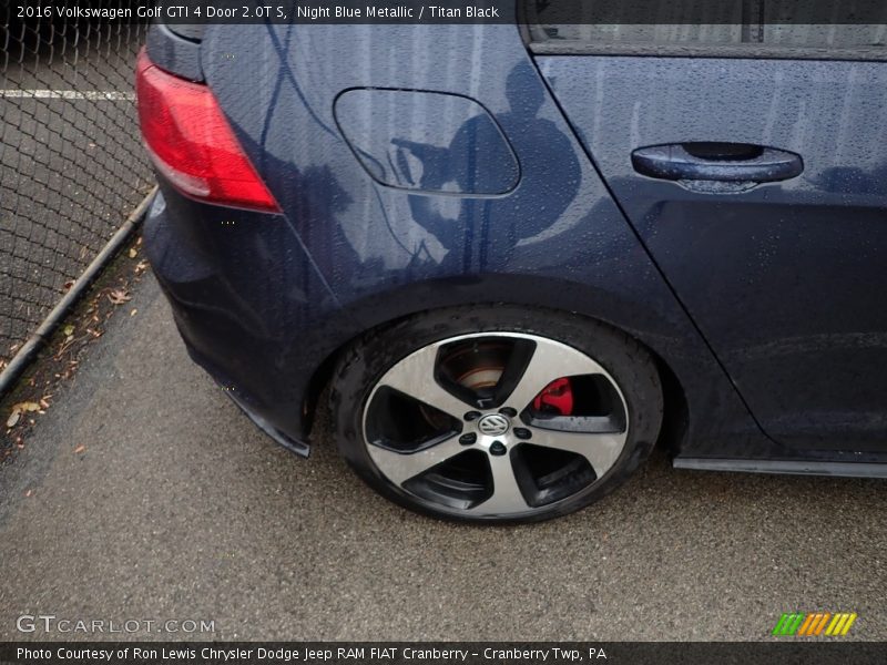 Night Blue Metallic / Titan Black 2016 Volkswagen Golf GTI 4 Door 2.0T S