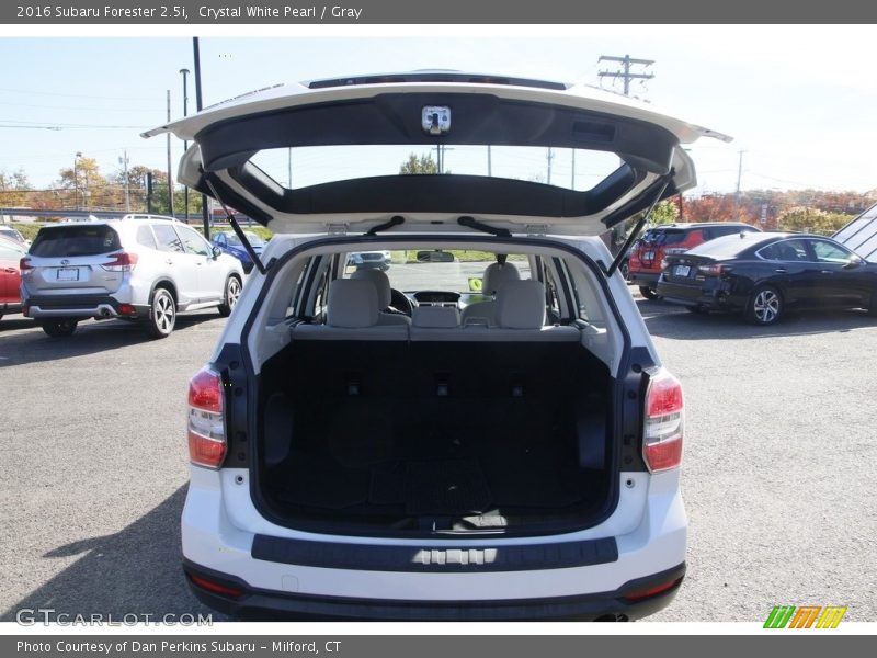 Crystal White Pearl / Gray 2016 Subaru Forester 2.5i