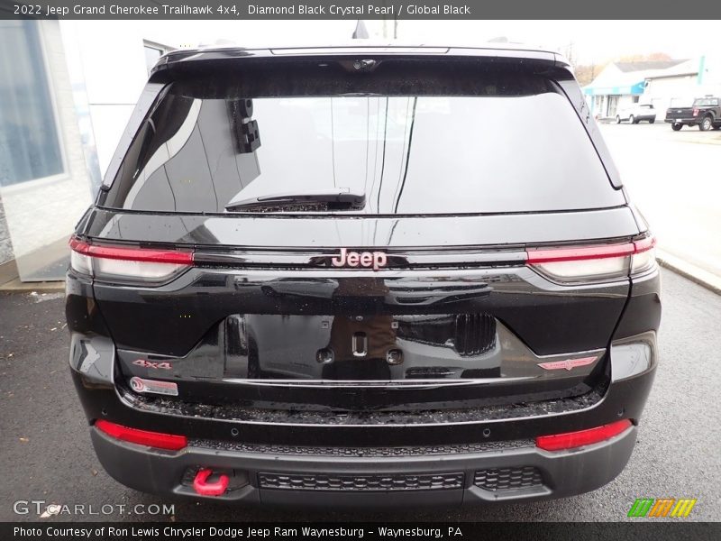 Diamond Black Crystal Pearl / Global Black 2022 Jeep Grand Cherokee Trailhawk 4x4