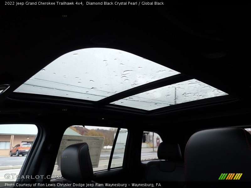 Diamond Black Crystal Pearl / Global Black 2022 Jeep Grand Cherokee Trailhawk 4x4