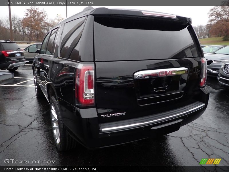 Onyx Black / Jet Black 2019 GMC Yukon Denali 4WD