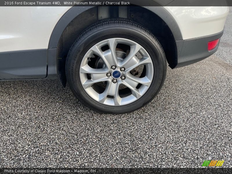 White Platinum Metallic / Charcoal Black 2016 Ford Escape Titanium 4WD