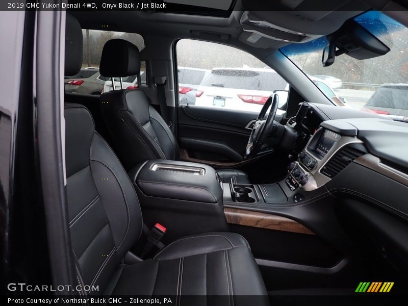Onyx Black / Jet Black 2019 GMC Yukon Denali 4WD