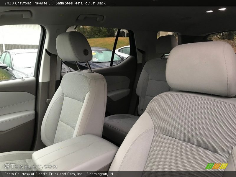 Satin Steel Metallic / Jet Black 2020 Chevrolet Traverse LT
