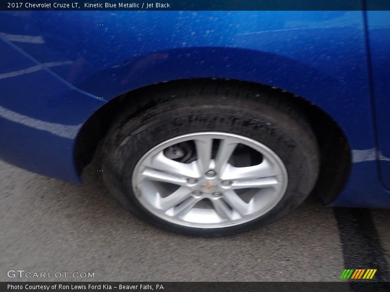 Kinetic Blue Metallic / Jet Black 2017 Chevrolet Cruze LT