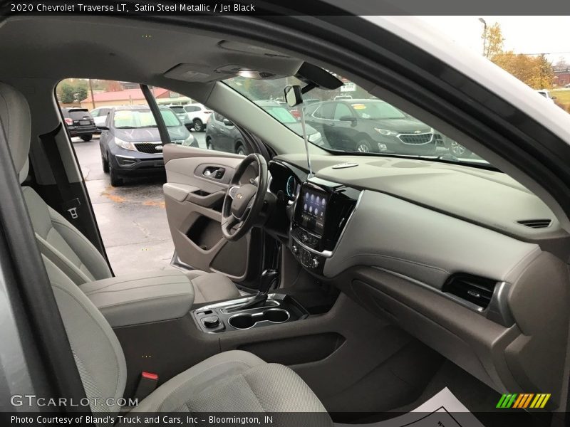 Satin Steel Metallic / Jet Black 2020 Chevrolet Traverse LT