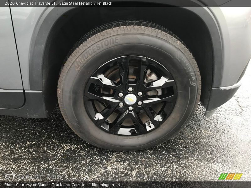 Satin Steel Metallic / Jet Black 2020 Chevrolet Traverse LT