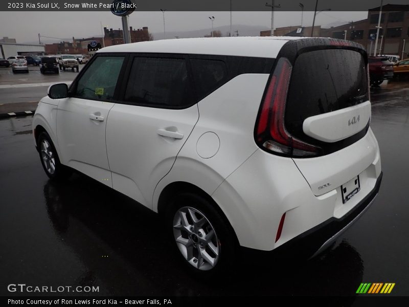 Snow White Pearl / Black 2023 Kia Soul LX
