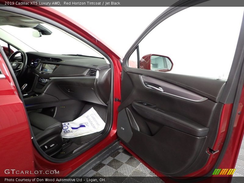 Red Horizon Tintcoat / Jet Black 2019 Cadillac XT5 Luxury AWD