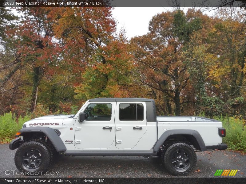  2023 Gladiator Mojave 4x4 Bright White