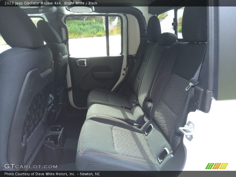Bright White / Black 2023 Jeep Gladiator Mojave 4x4