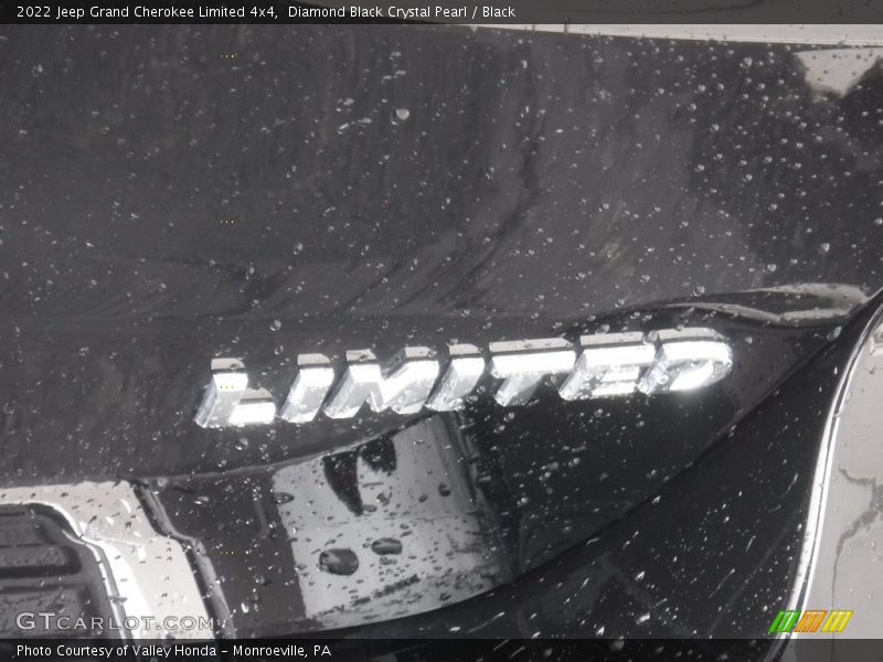 Diamond Black Crystal Pearl / Black 2022 Jeep Grand Cherokee Limited 4x4