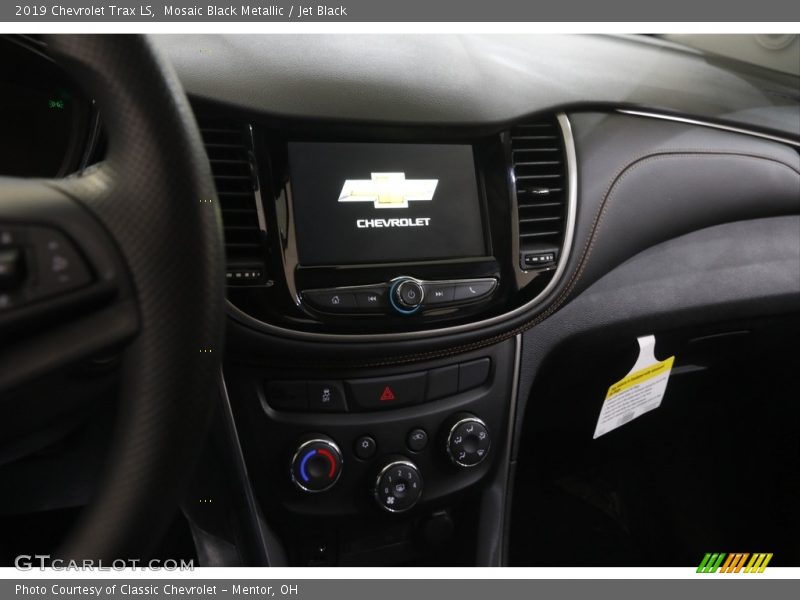 Mosaic Black Metallic / Jet Black 2019 Chevrolet Trax LS