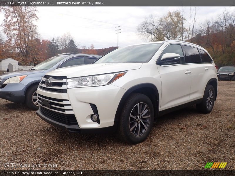 Blizzard Pearl White / Black 2019 Toyota Highlander XLE