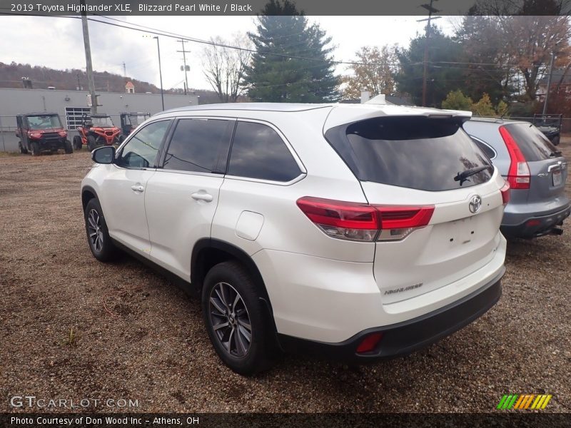 Blizzard Pearl White / Black 2019 Toyota Highlander XLE