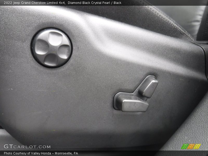 Diamond Black Crystal Pearl / Black 2022 Jeep Grand Cherokee Limited 4x4