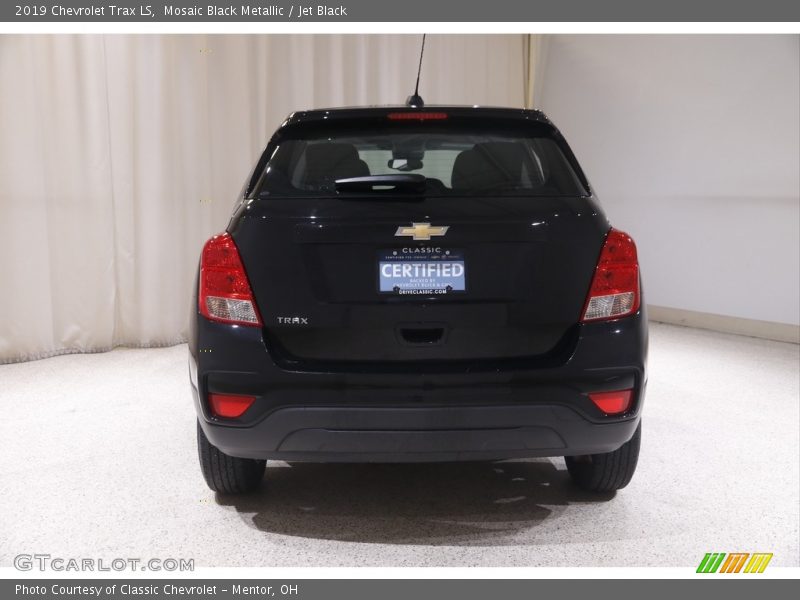 Mosaic Black Metallic / Jet Black 2019 Chevrolet Trax LS