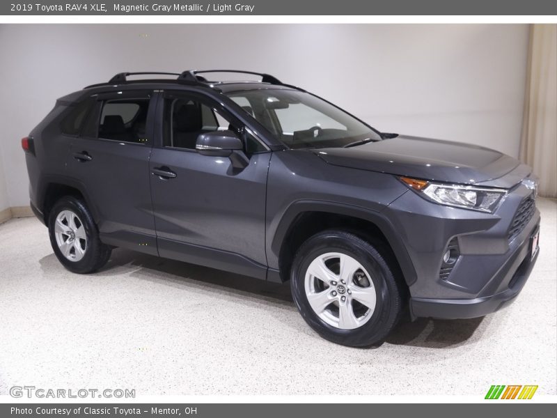 Magnetic Gray Metallic / Light Gray 2019 Toyota RAV4 XLE