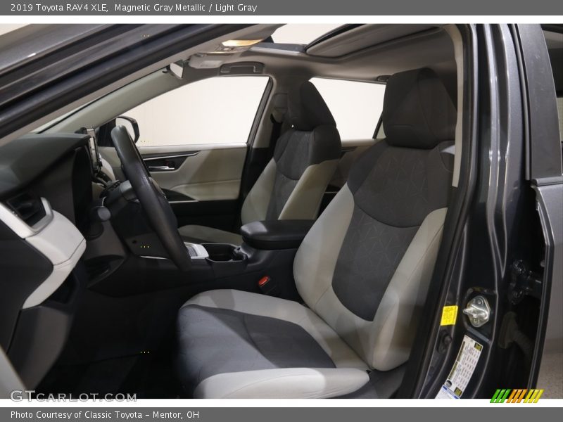 Magnetic Gray Metallic / Light Gray 2019 Toyota RAV4 XLE